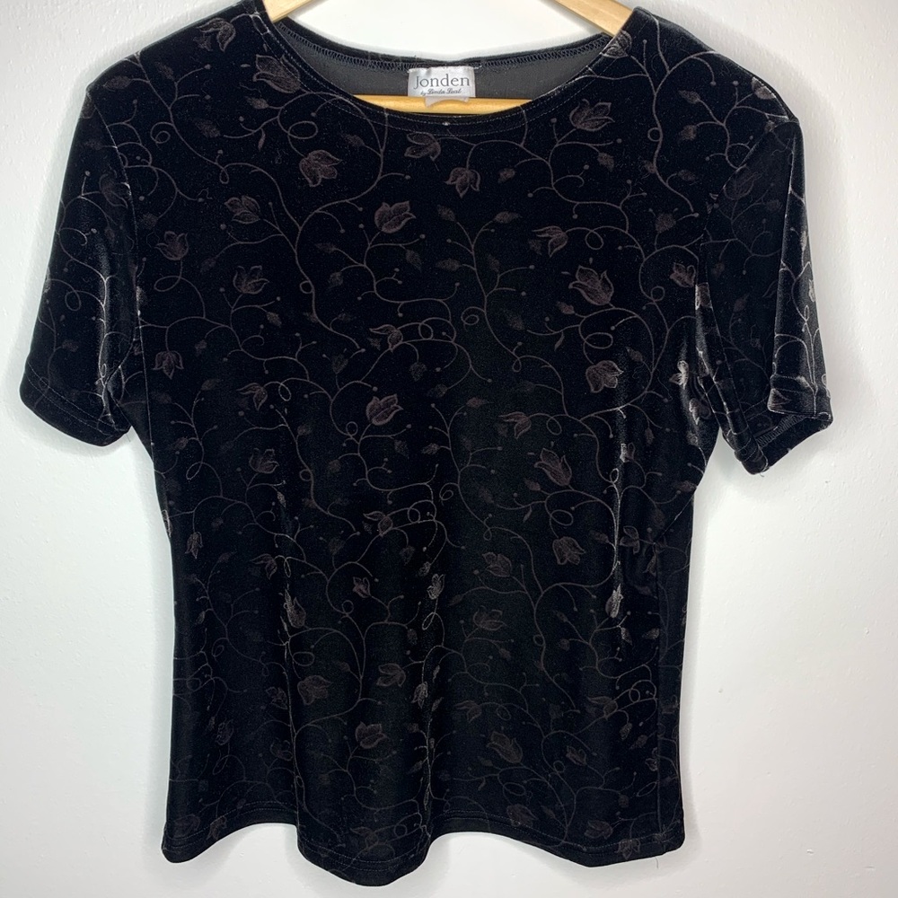 Velour T-shirt with vine pattern late 90’s
